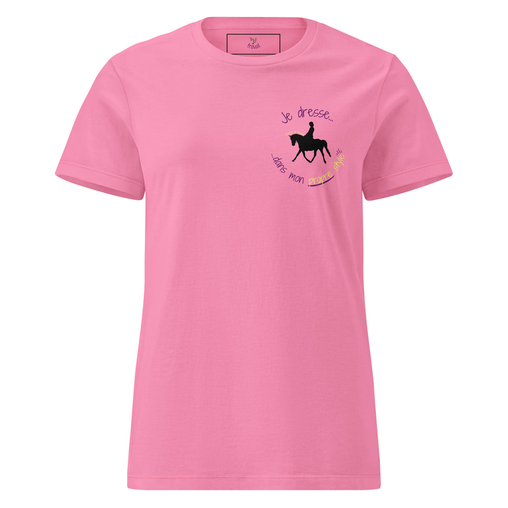 Tshirt humoristique sur le thème de l'équitation, parlant de la discipline du dressage, couleur rose et vu de face
